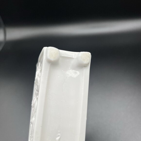 Antique Sowerby 1232 Old King Cole Victorian Pressed Milk Glass Fiddlers Vase - Picture 9 of 16